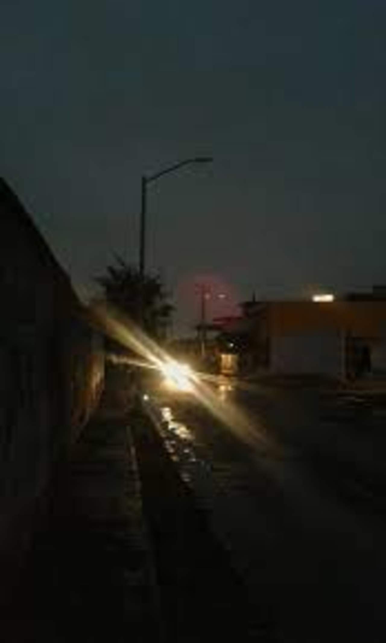 Falla en suministro eléctrico deja sin luz parte del oriente de Torreón