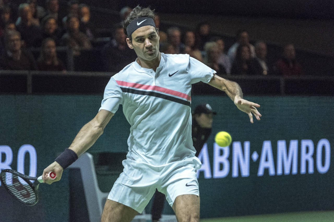 Desde su regreso a las canchas el año pasado, Roger Federer tiene una impresionante marca de 64 victorias y 5 derrotas; ha conseguido tres títulos de Grand Slam. (AP)