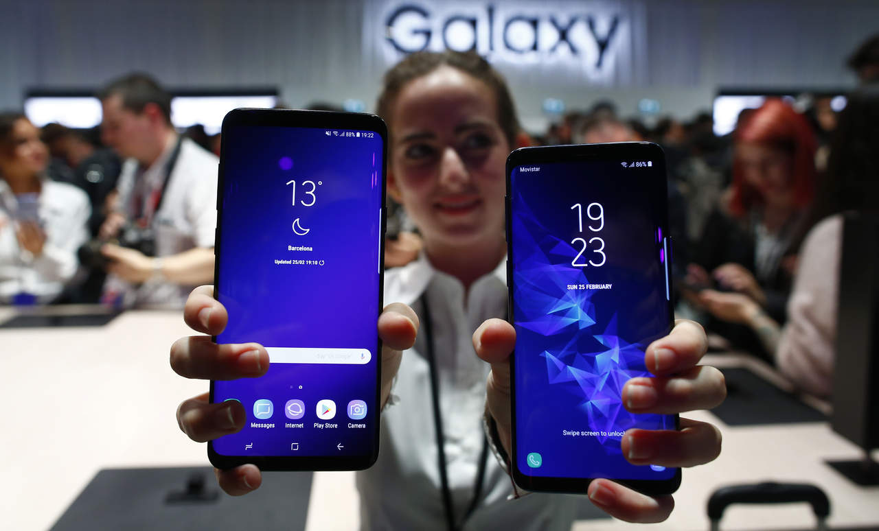 Samsung presentó al mercado mexicano los nuevos Smartphones S9 y S9+, con lo que el país se convierte en el número uno a nivel global en contar con dichos equipos; mientras que Estados Unidos y naciones de Europa, lo tendrán hasta el 16 de marzo. (ARCHIVO)