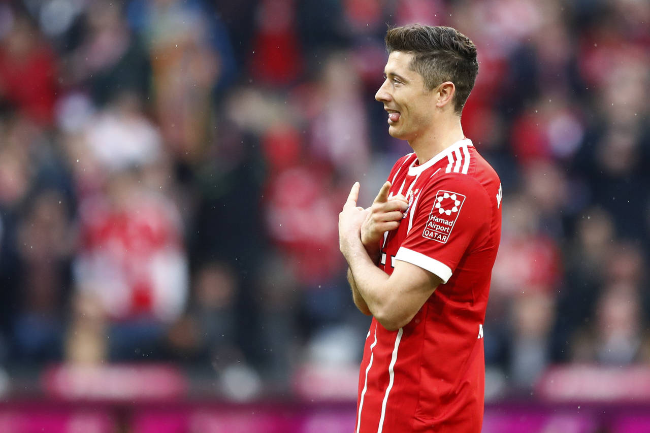 El jugador de Bayern Munich, Robert Lewandowski, festeja un gol.