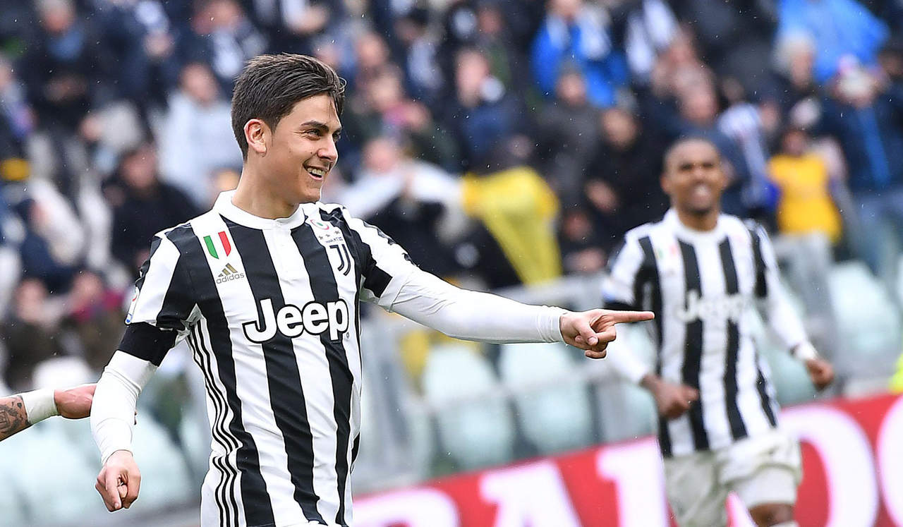 'La Joya' marcó un doblete que pone momentáneamente a la Juventus como líder de la Serie A.