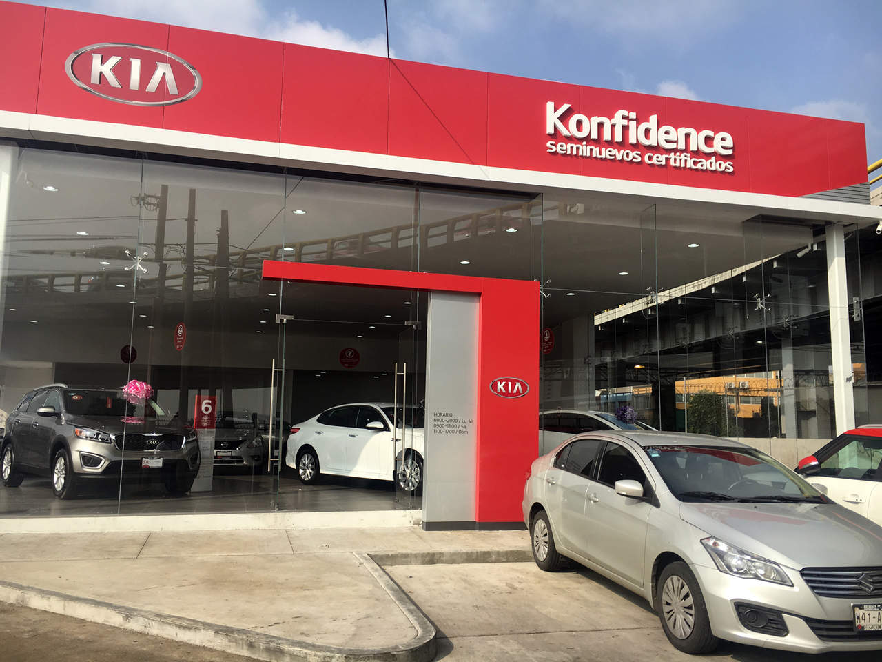 Kia Motors México anunció que incluirá 23 nuevos países para la exportación del nuevo Forte 2019 y el subcompacto Río que se fabrican en el estado de Nuevo León y reveló un incremento en la producción en el país para llegar a los 314 mil unidades en 2018. (ARCHIVO)