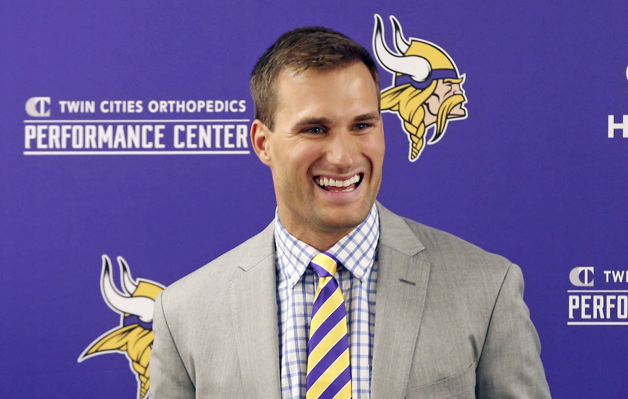 Cousins será el cuarto quarterback titular de los Vikings en cuatro años. (AP)