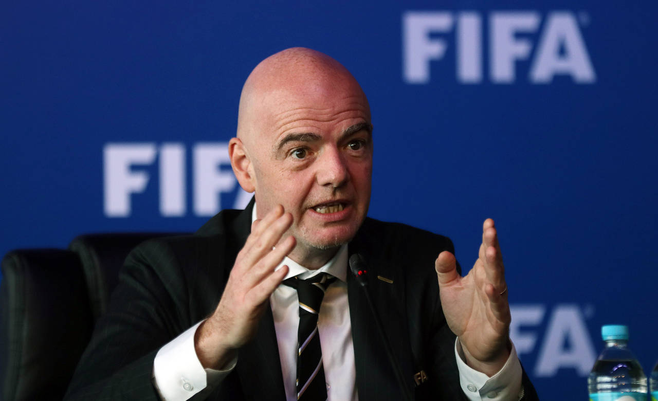 La FIFA aprobó el uso sistema de VAR (sistema de videoarbitraje) en el Mundial de Rusia 2018 durante la sesión número seis del Consejo de esa entidad celebrada ayer en Bogotá. Gianni Infantino habla al respecto. (EFE)