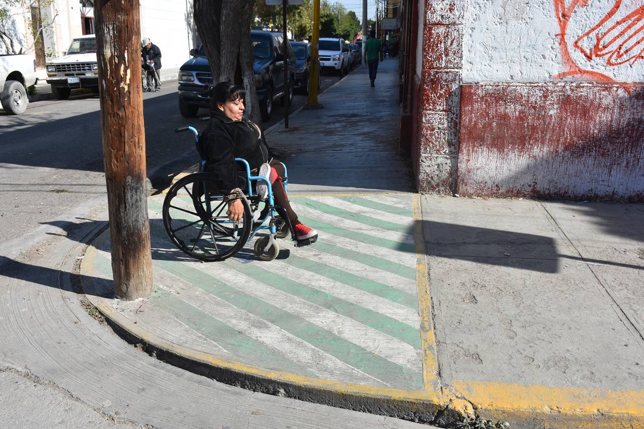Reglamentos. Aunque el Ayuntamiento ha realizado diversas acciones para personas con discapacidad deberán hacer más. (DIANA GONZÁLEZ)