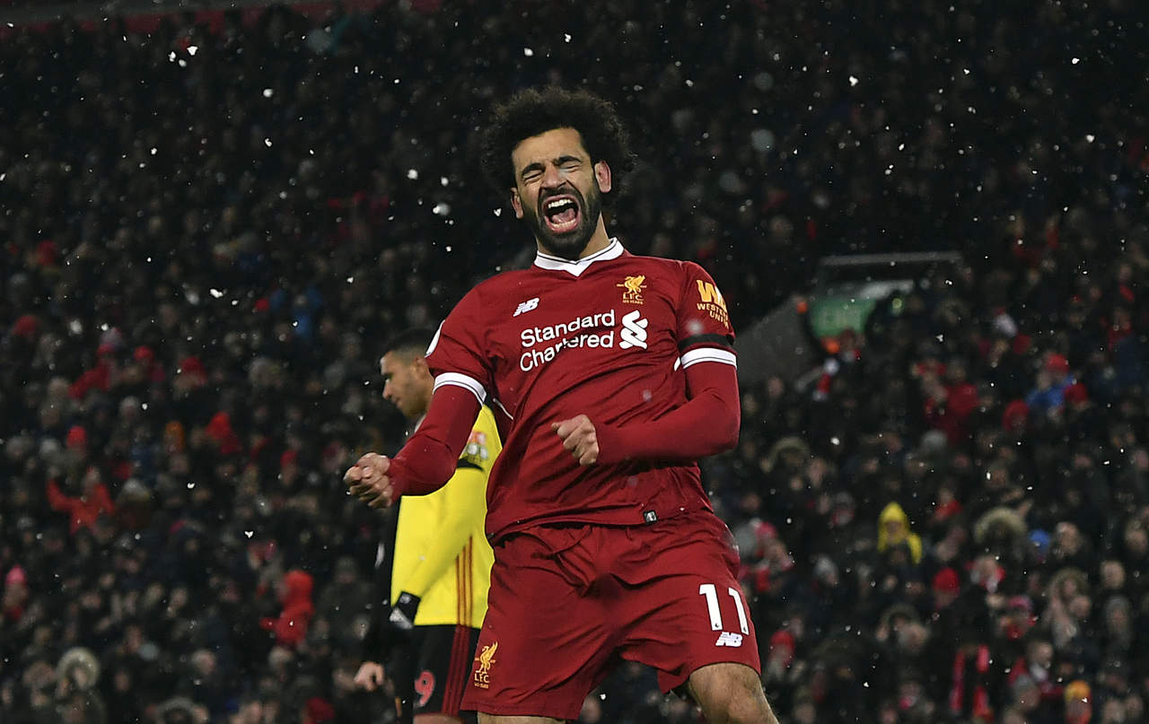 Mohamed Salah brilló con cuatro tantos y una asistencia en la goleada del Liverpool 5-0 sobre Watford. (AP)