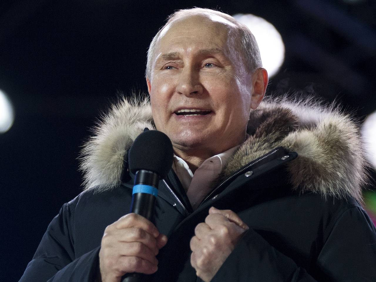 De forma abrumadora, gana Putin