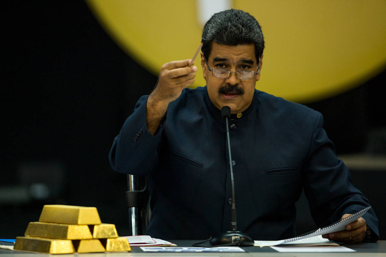 Defensa. Nicolás Maduro dijo que esta nueva medida implica 'la defensa del bolívar'. (EFE)