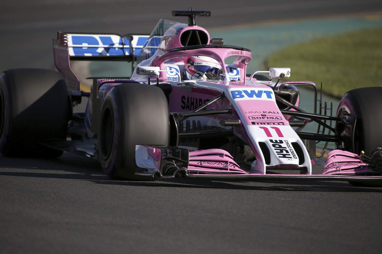El piloto mexicano mejoró su tiempo en las pruebas del Gran Premio de Australia.