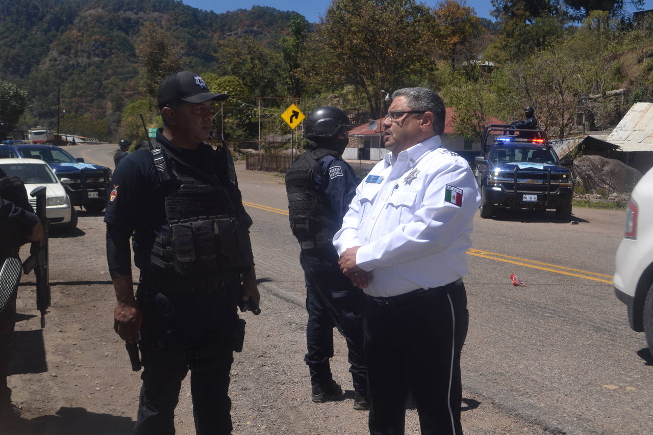Unen fuerzas Durango y Sinaloa. Reúnen fuerzas autoridades de Durango y Sinaloa para garantizar seguridad de turistas en esta Semana Santa 2018. (NORMA IBARRA)