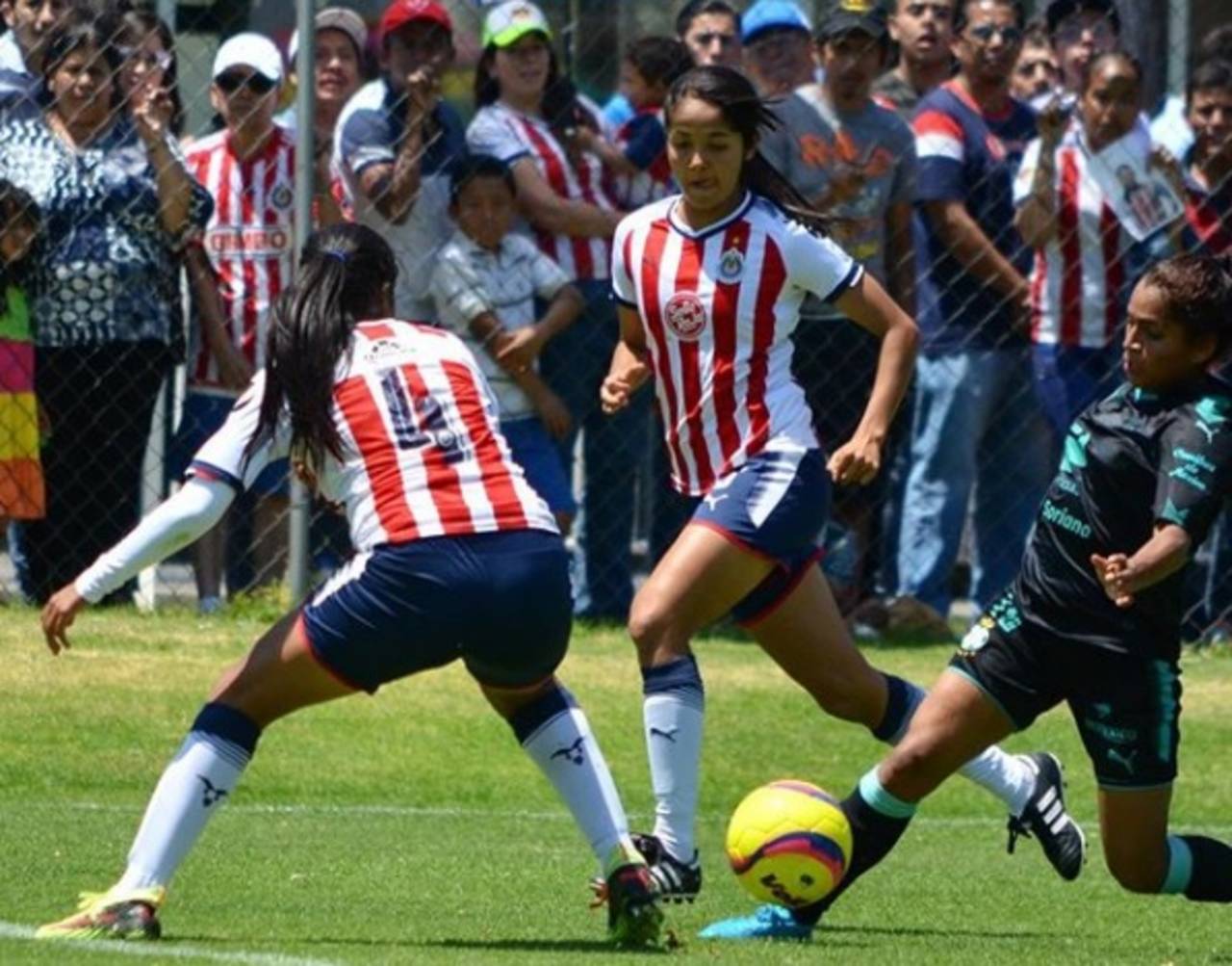 Las Guerreras lograron su primera victoria ante Chivas en la Liga MX Femenil. (Cortesía Chivas)