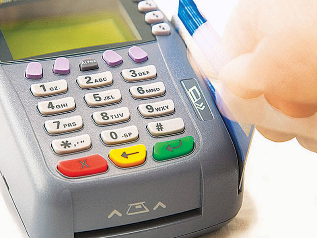 Innovación. En México, Visa trabaja con bancos y autoridades para masificar los dispositivos de pagos sin deslizar la tarjeta. (ARCHIVO)