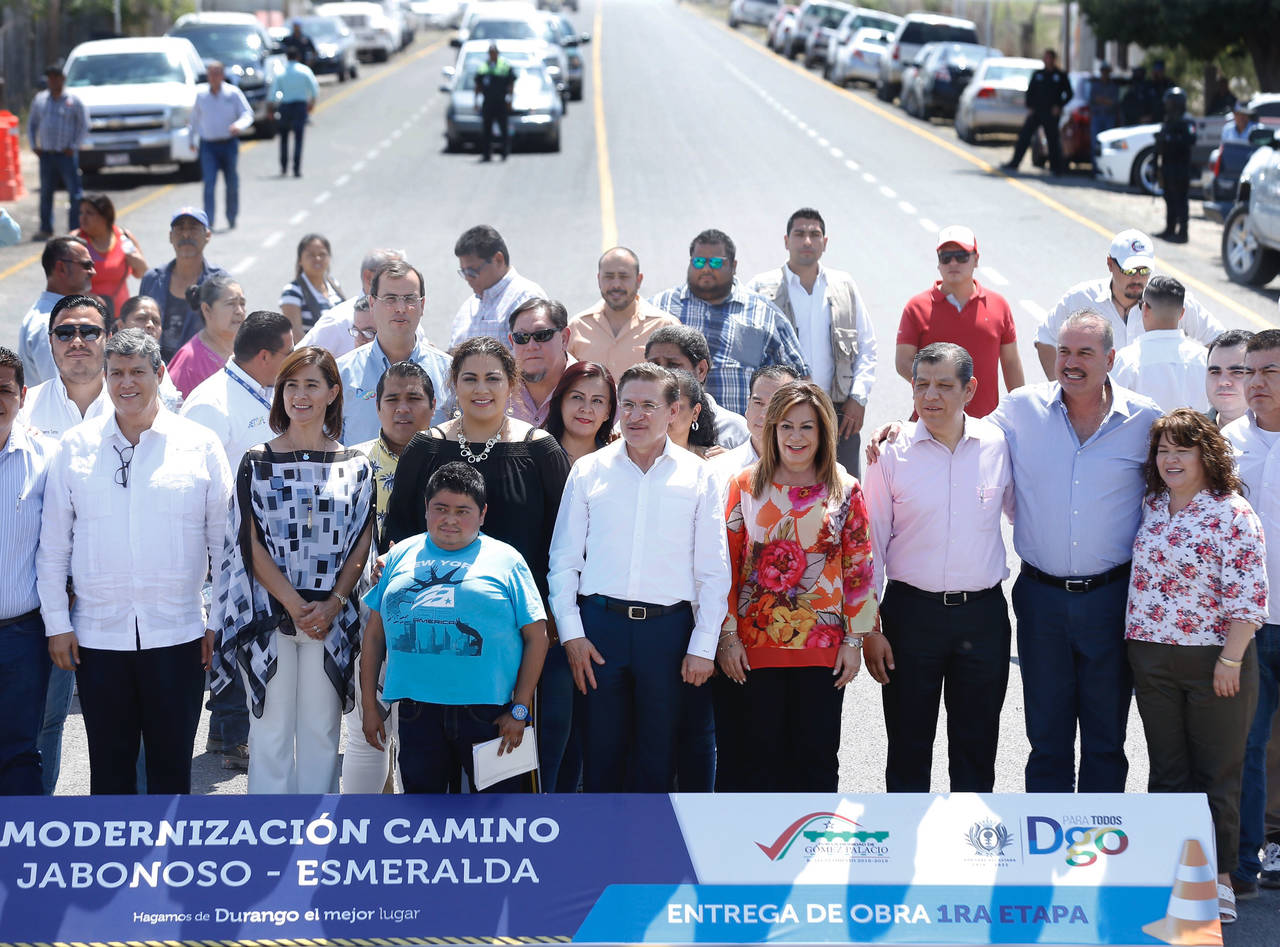 Carretera. El gobernador de Durango, José Aispuro, entregó la primera etapa de modernización de carretera. (CORTESÍA)