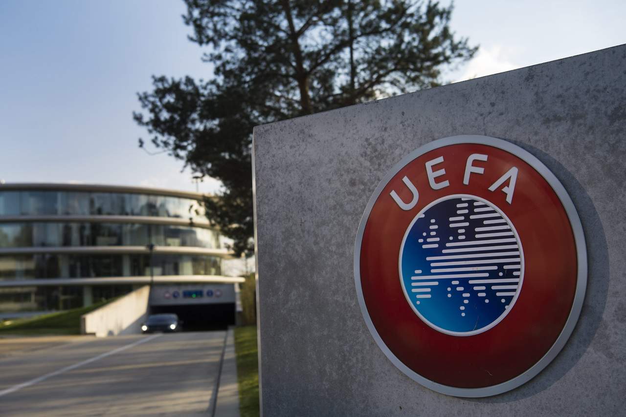 La UEFA prepara algunos cambios en la reglamentación de competencias europeas bajo su cargo. (ARCHIVO)