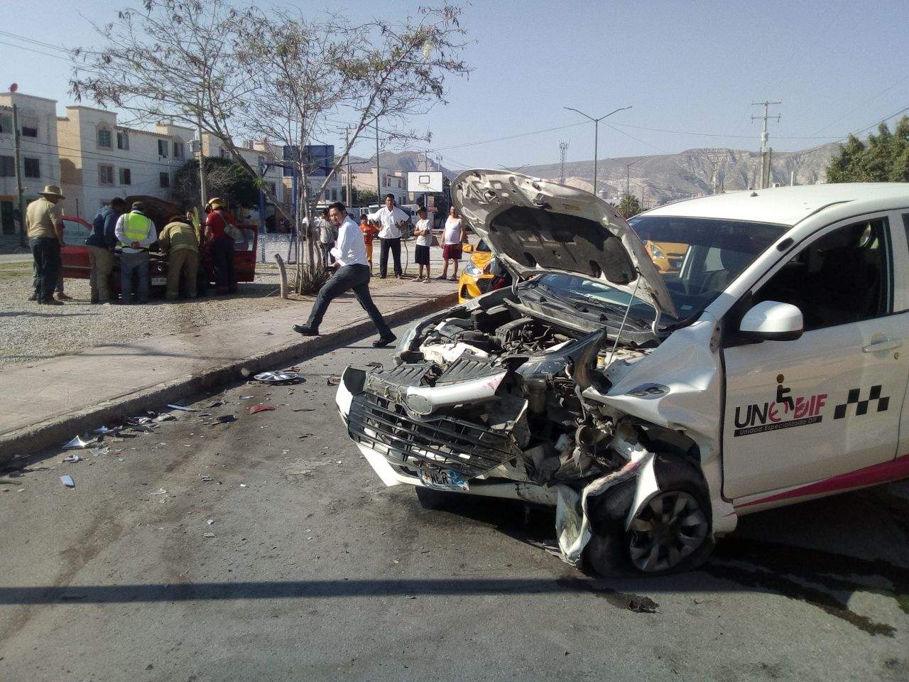 En el accidente participó un taxi de Unedif. (EL SIGLO DE TORREÓN) 