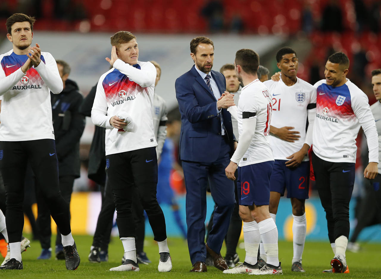 La selección inglesa de Gareth Southgate venció 1-0 a Holanda y empató a un tanto con Italia en la fecha FIFA. (AP)
