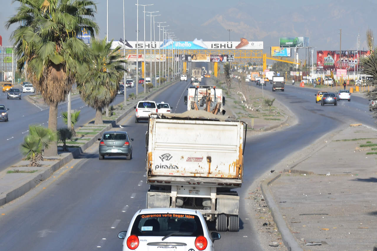 El Periférico Raúl López Sánchez y la autopista a San Pedro son los 'focos rojos' viales en Torreón por la incidencia de accidentes automovilísticos. (EL SIGLO DE TORREÓN/FERNANDO COMPEÁN)