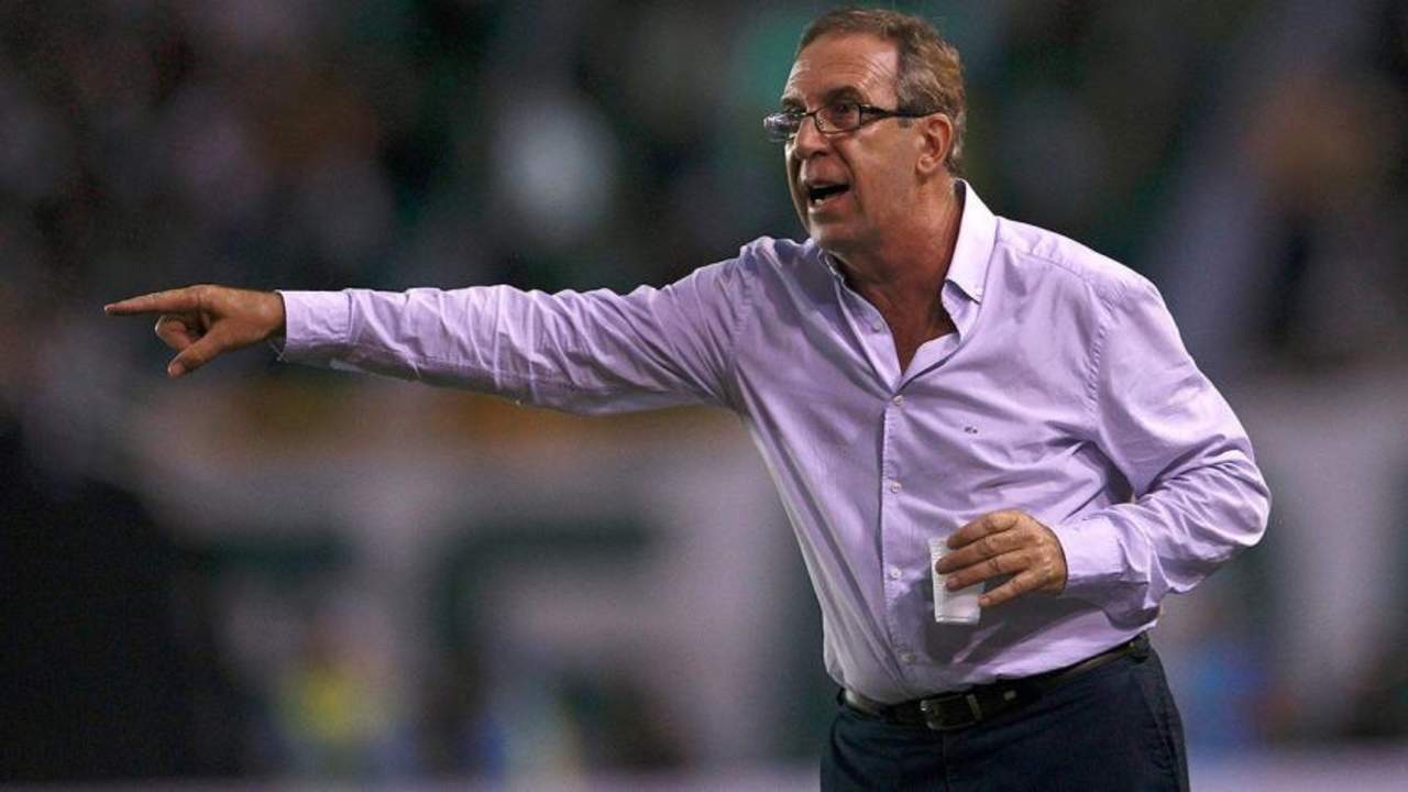 El técnico del Deportivo Cali, Gerardo Pelusso, fue demandado por el exportero José Luis Chilavert. (Archivo)