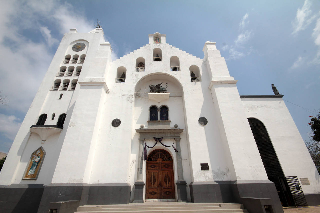 Programa. La catedral de San Marcos sufrió daños en la estructura de su cúpula causados por el terremoto de septiembre de 2017.