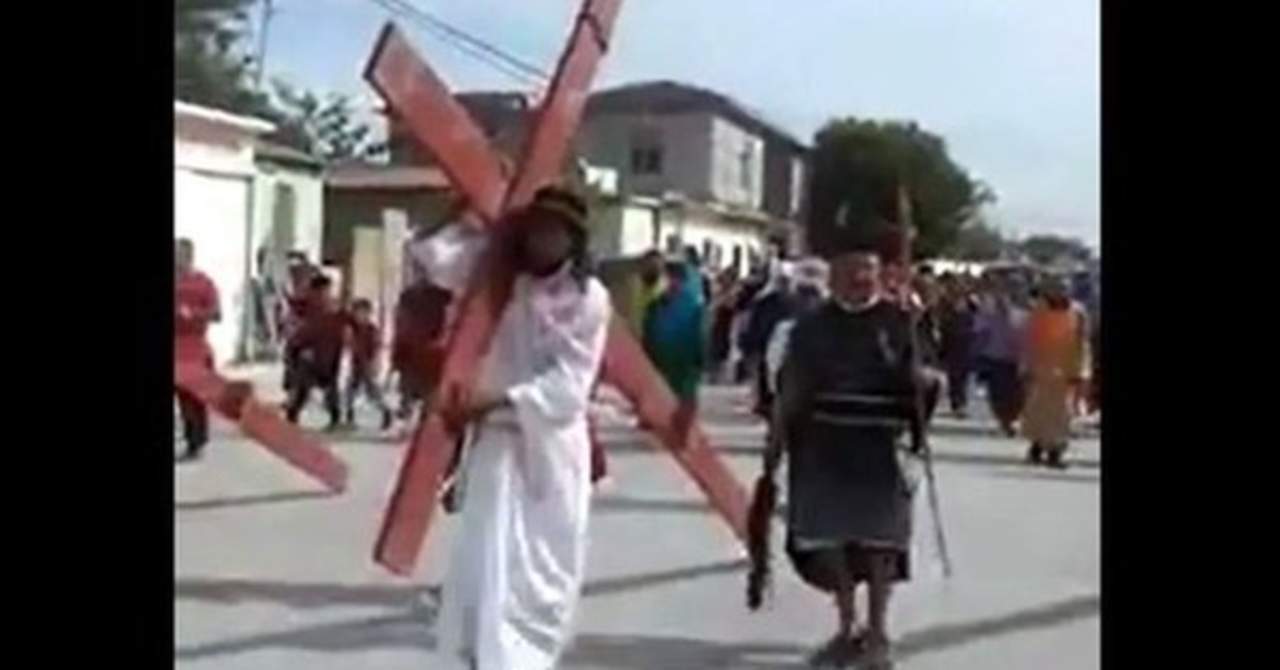 Como medidas de seguridad, al menos en dos iglesias se suspendió la realización de Vía Crucis. (ESPECIAL) 


