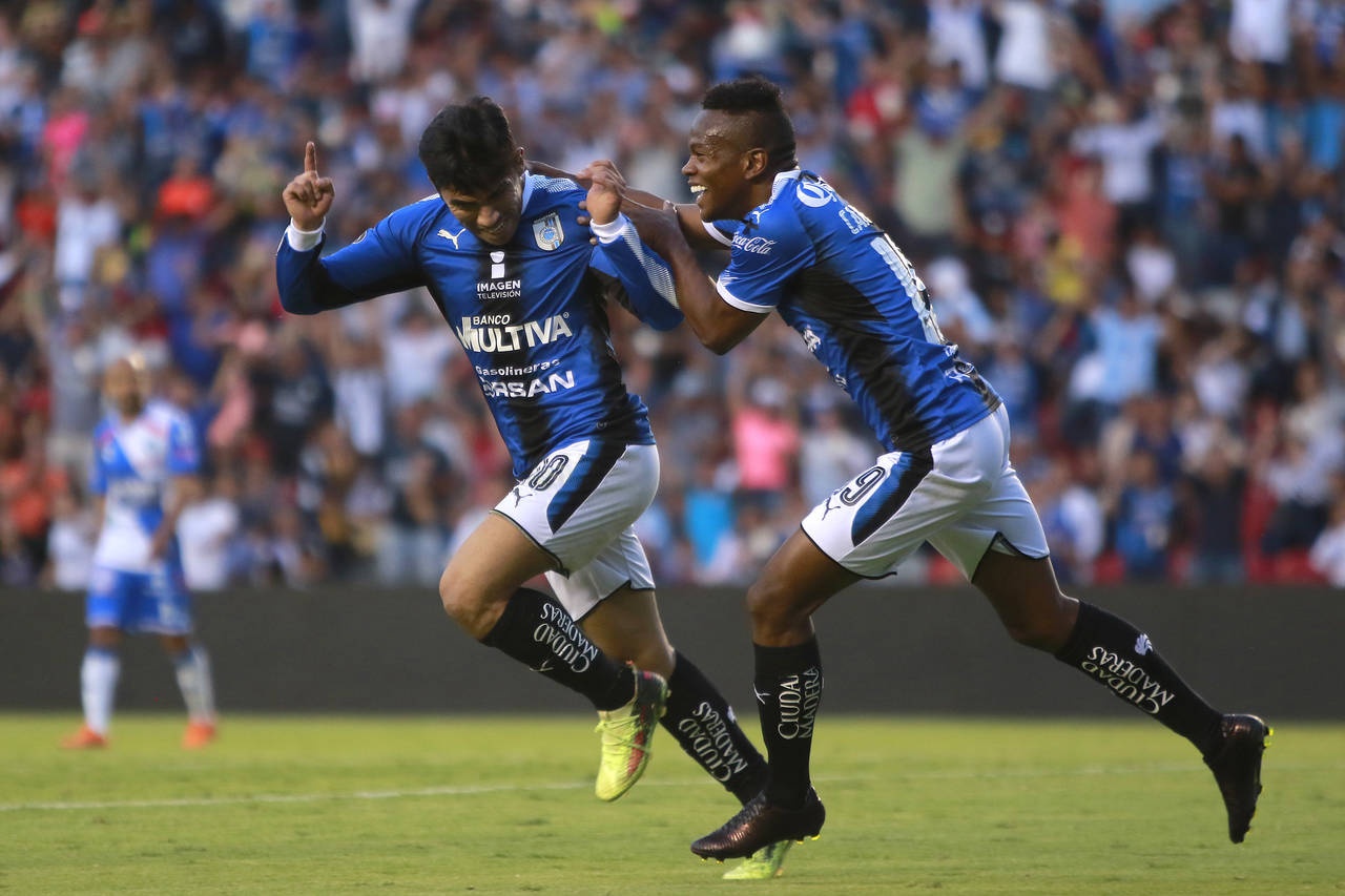 Edson Puch, del Querétaro, en festejo del segundo gol. (Jam Media)