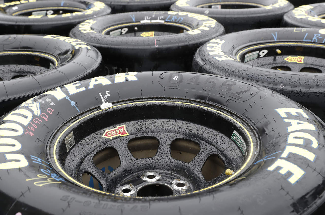 Las autoridades investigan denuncias de que neumáticos Goodyear causaron choques que mataron o hirieron a 95 personas en las últimas dos décadas. (ARCHIVO)