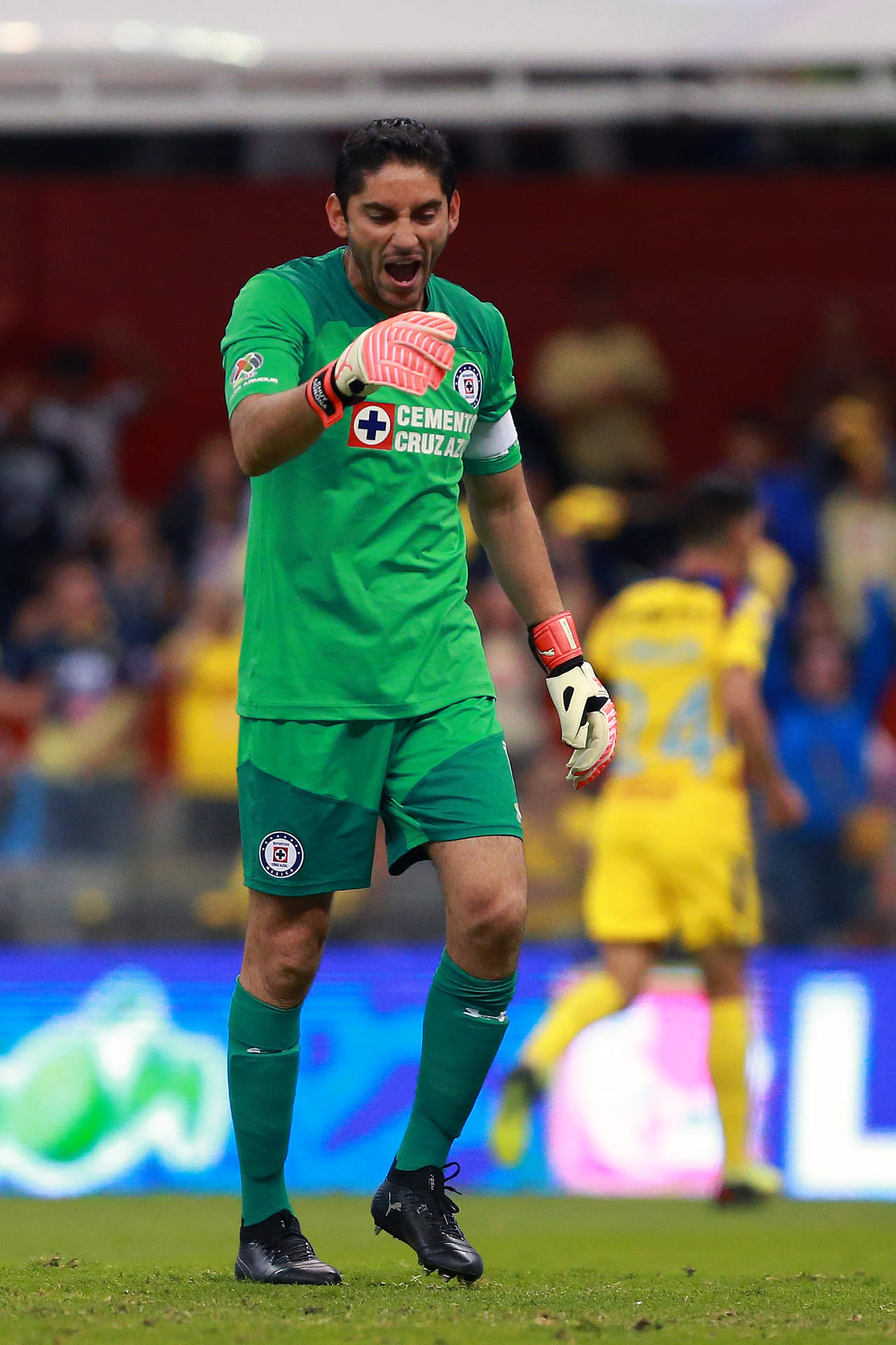 Se sancionó al jugador José de Jesús Corona Rodríguez, integrante del Cruz Azul, con una multa de 2,000 UMAs. (Jam Media)