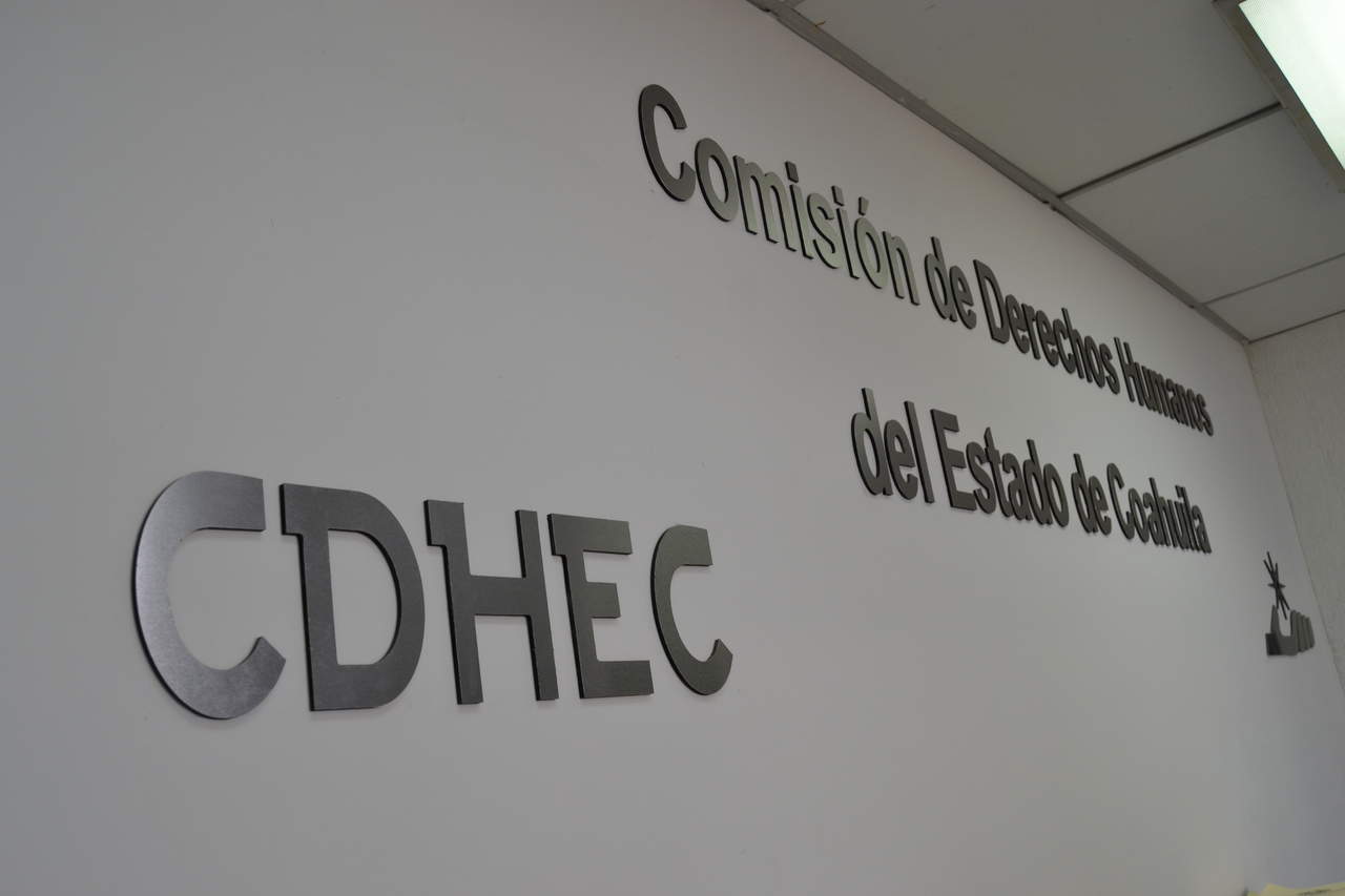 De acuerdo a información de la Comisión de Derechos Humanos en el Estado de Coahuila (CDHEC), en cinco años la Secretaría ha tenido que enfrentar una queja por abuso sexual y dos mas por hostigamiento sexual.