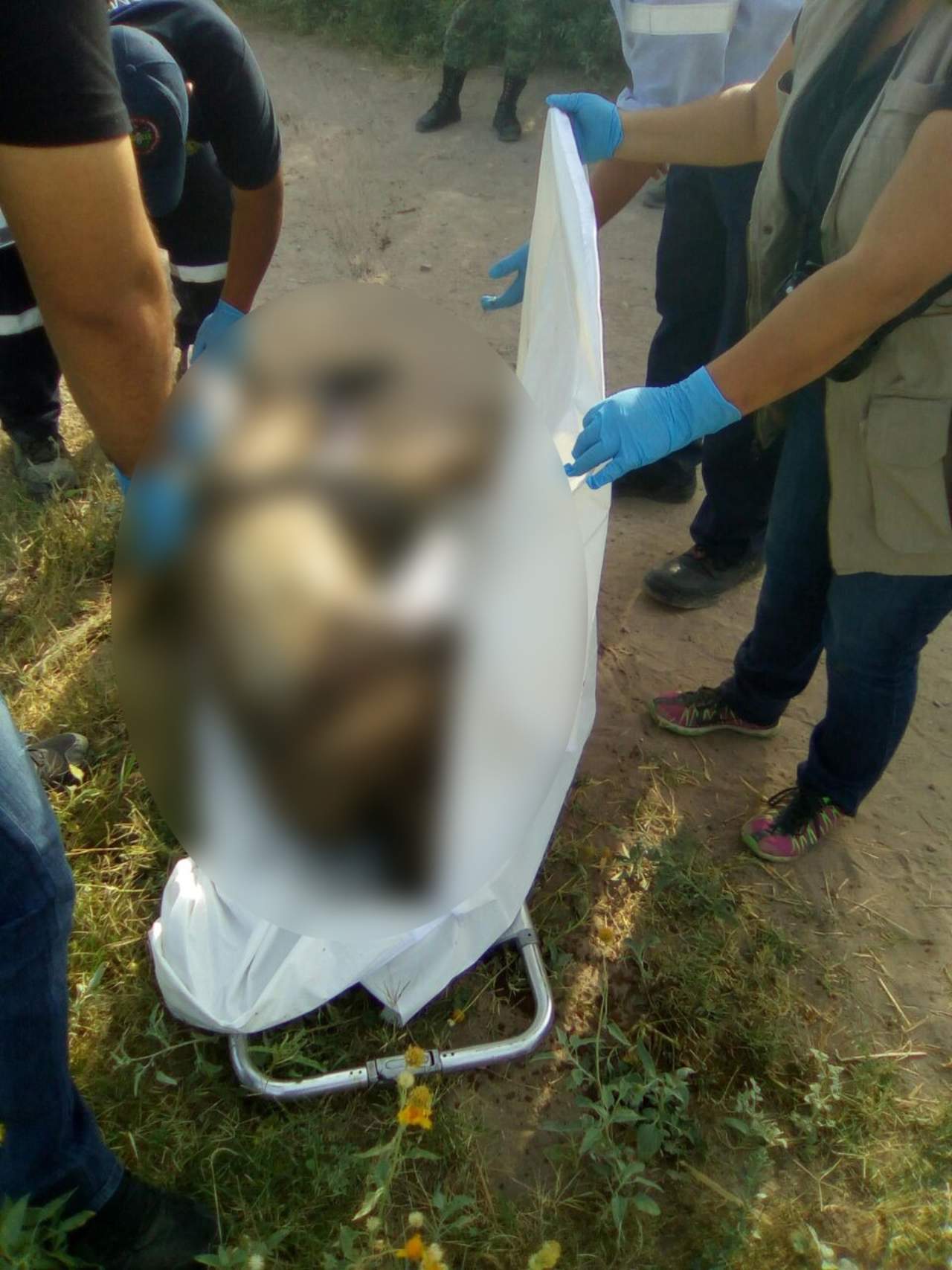 Cuerpo. Fue localizado la tarde del viernes en las compuertas del canal de riego. (EL SIGLO DE TORREÓN) 