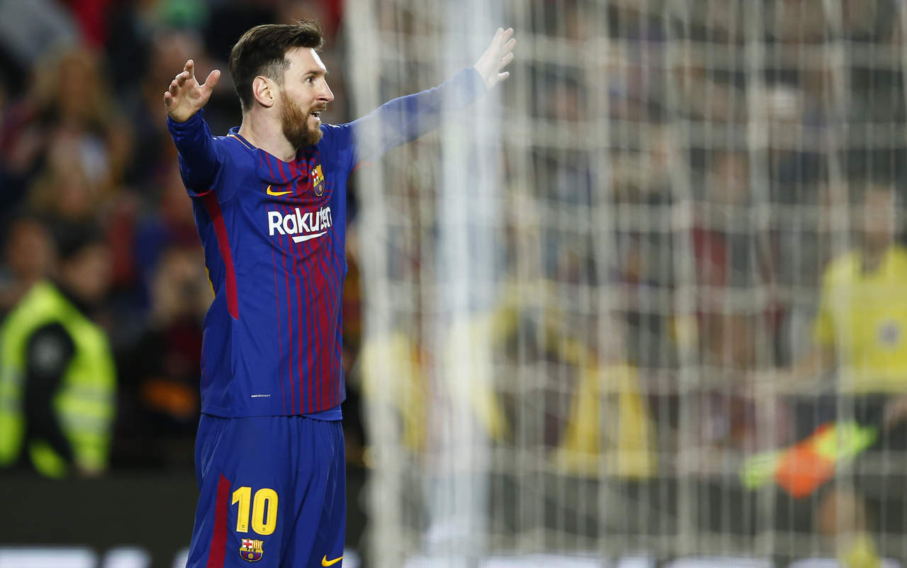 El argentino Lionel Messi colaboró con un triplete en los minutos 27, 32 y 87. (AP)