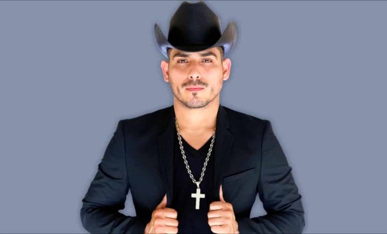 Trabajo. El cantante Espinoza Paz niega que tenga rivalidad con Julión; participará en 10 capítulos de la telenovela Hijas de la luna. (ARCHIVO)