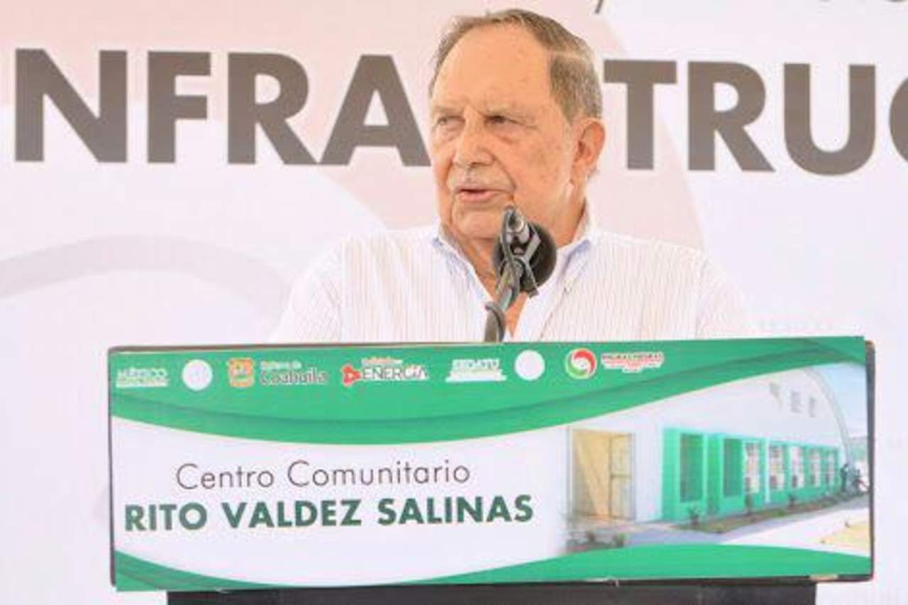 Rito Valdés Salinas fue presidente municipal de Piedras Negras en la administración 1991 - 1993; mientras era gobernador del Estado Eliseo Mendoza Berrueto.