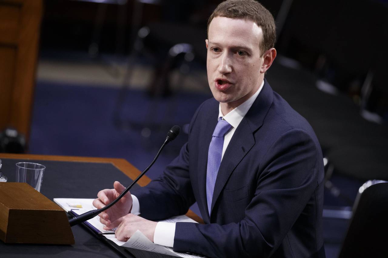 Testimonio. Zuckerberg afirmó que su organización trabaja con el fiscal especial Robert Mueller. (EFE)