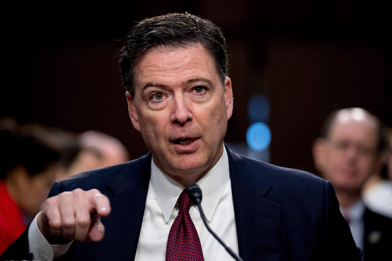 Medios estadounidenses adelantaron hoy partes de estas memorias, tituladas 'A higher loyalty' ('Una lealtad superior'), un guiño evidente a la 'lealtad' que el exdirector del FBI asegura que Trump le exigió antes de despedirle hace casi un año. (AP)