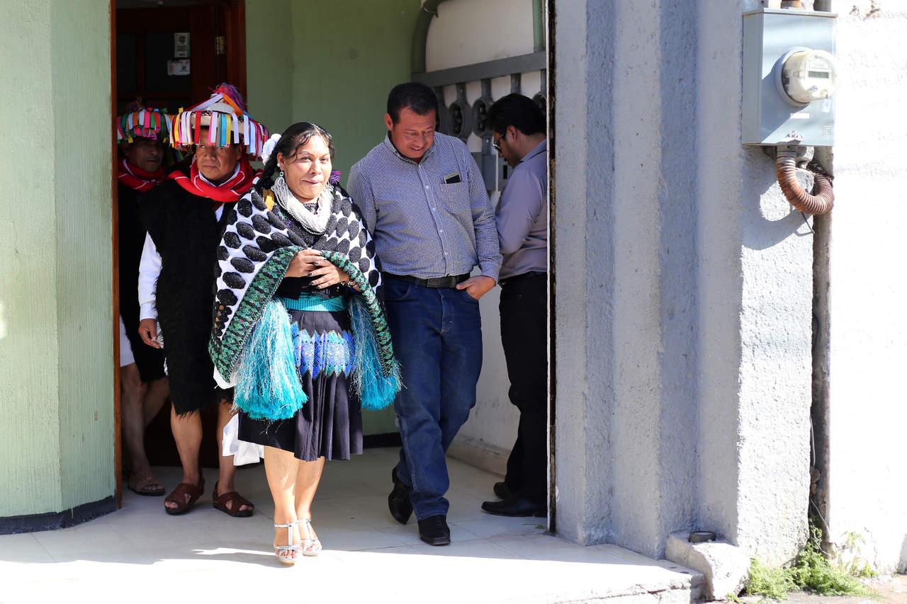 Rosa Pérez, alcaldesa de San Pedro Chenalhó, fue retenida por pobladores de la colonia La Libertad, en ese municipio de Chiapas. (ARCHIVO)