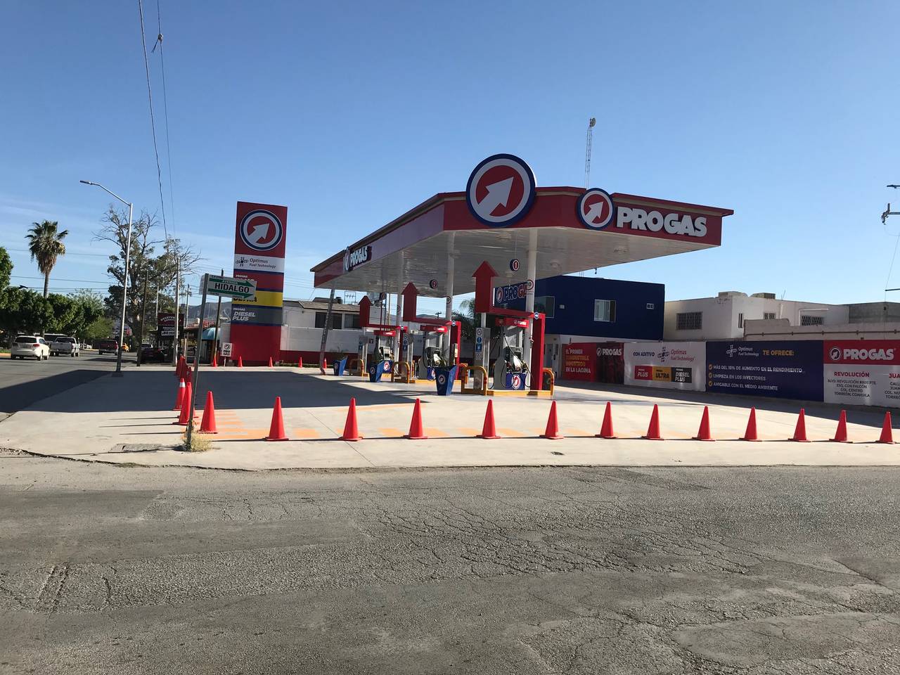 Vecinos. Vecinos de la colonia Nuevo Torreón  continúan su lucha por impedir la apertura de una gasolinera.