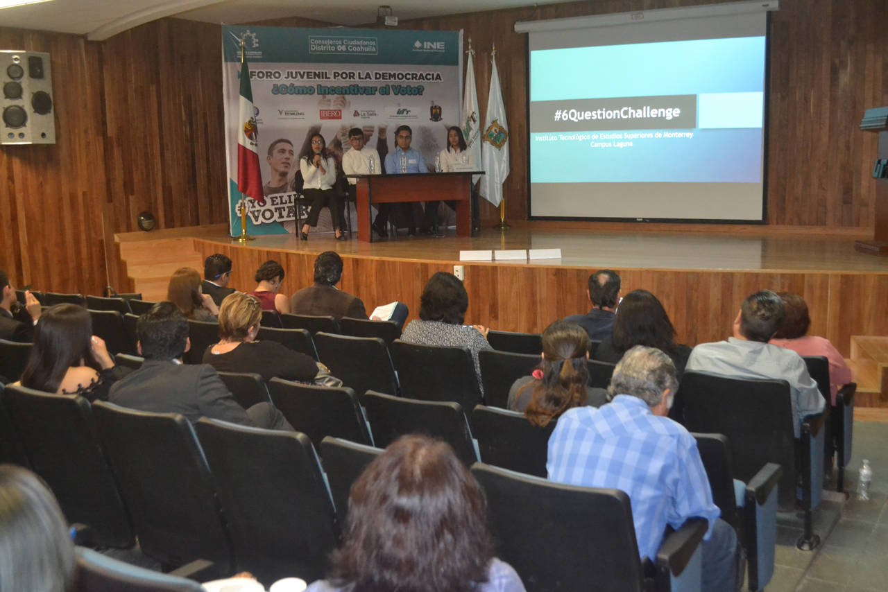 Foro. Esta actividad se realizó en las instalaciones de la Universidad Tecnológica de Torreón. (ANGÉLICA SANDOVAL) 