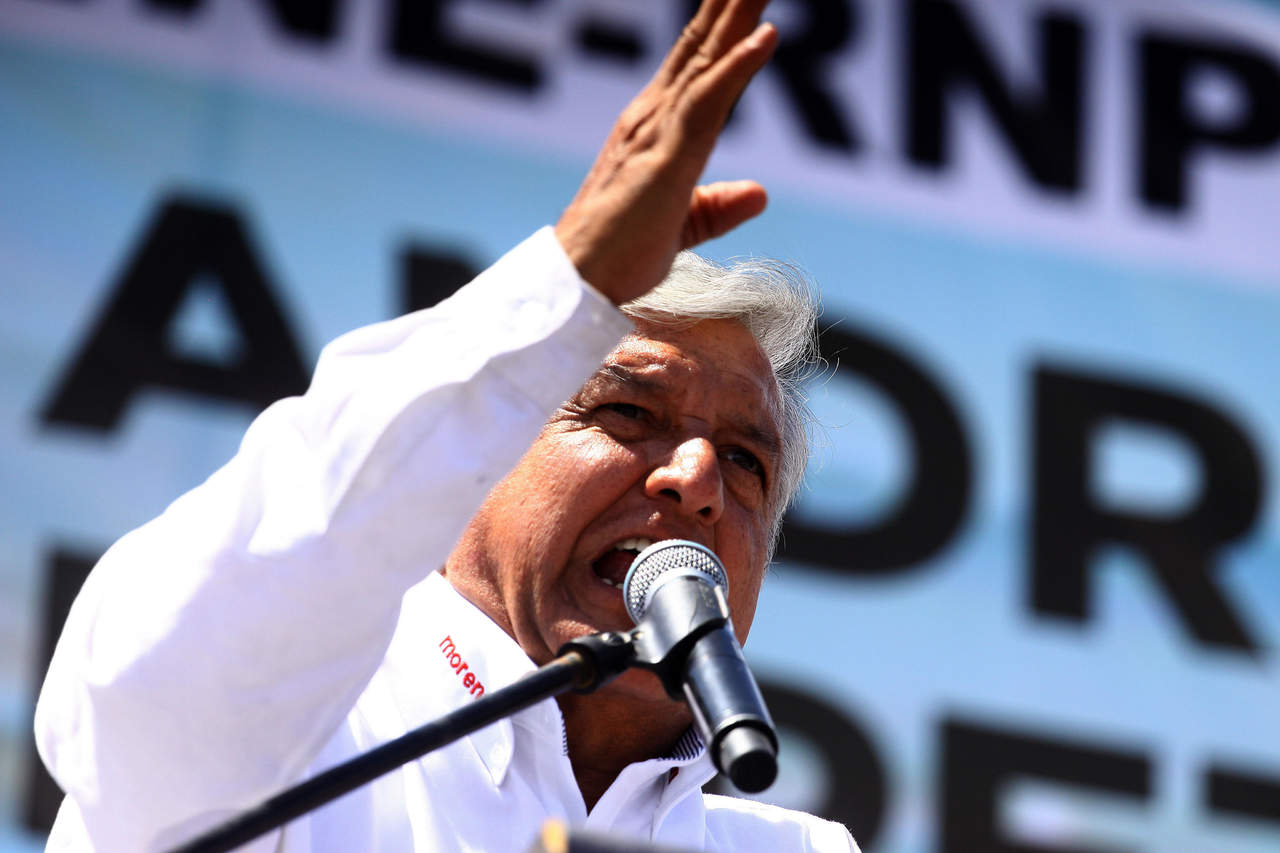 López Obrador respondió a las declaraciones que hizo este día el empresario Carlos Slim sobre el nuevo aeropuerto. (ARCHIVO) 