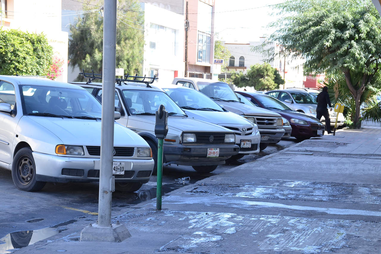 Se avanzaron en diversos puntos de acuerdo respecto a los estacionamientos en la avenida Matamoros y otros puntos de la zona Centro. (ARCHIVO)