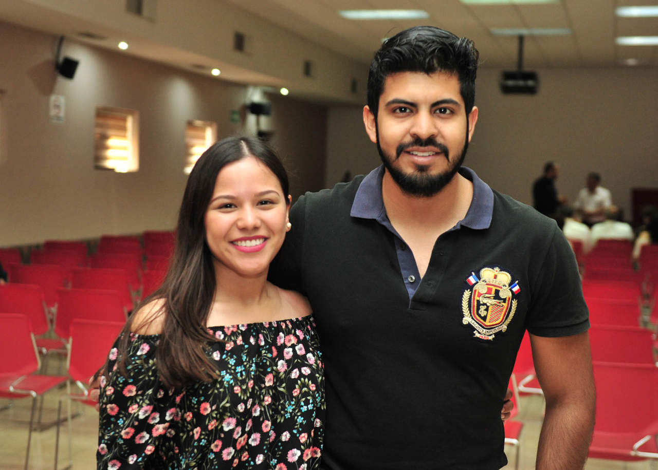 Ana Cristina Gaytán y Andrés Cossío.