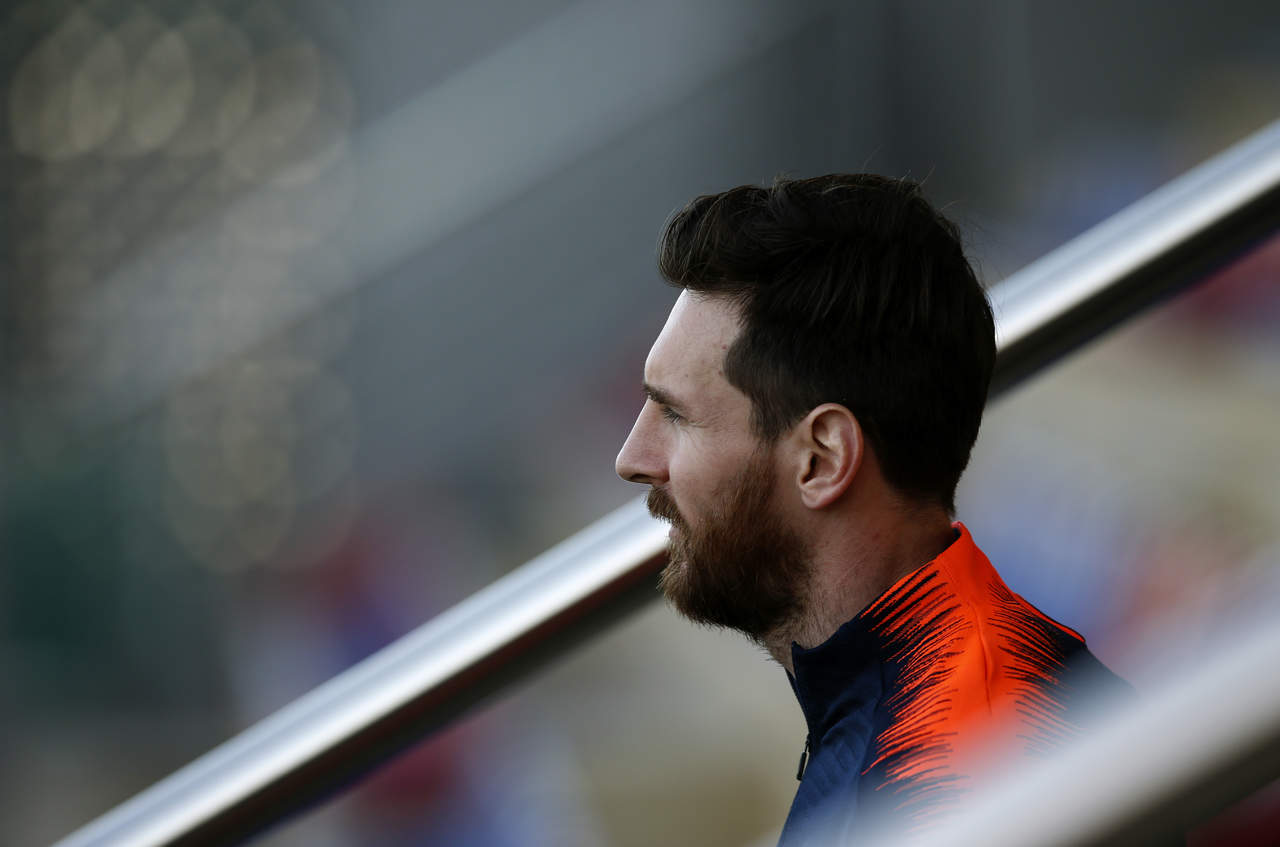 Messi previo a un entrenamiento con Barcelona en las instalaciones de La Masía. (ARCHIVO)