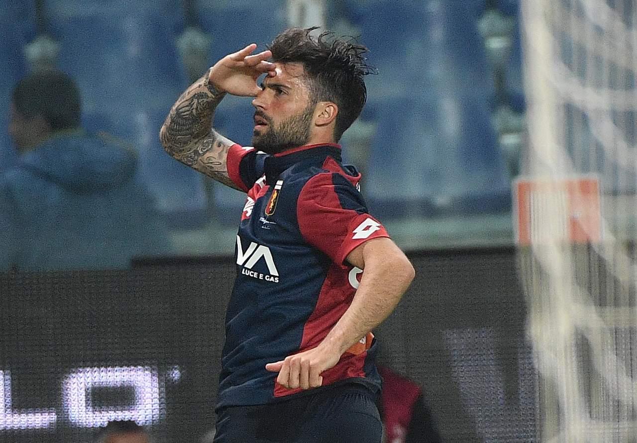 Daniel Bessa marcó el segundo tanto en la victoria de Genova 3-1 sobre Hellas Verona. (EFE)