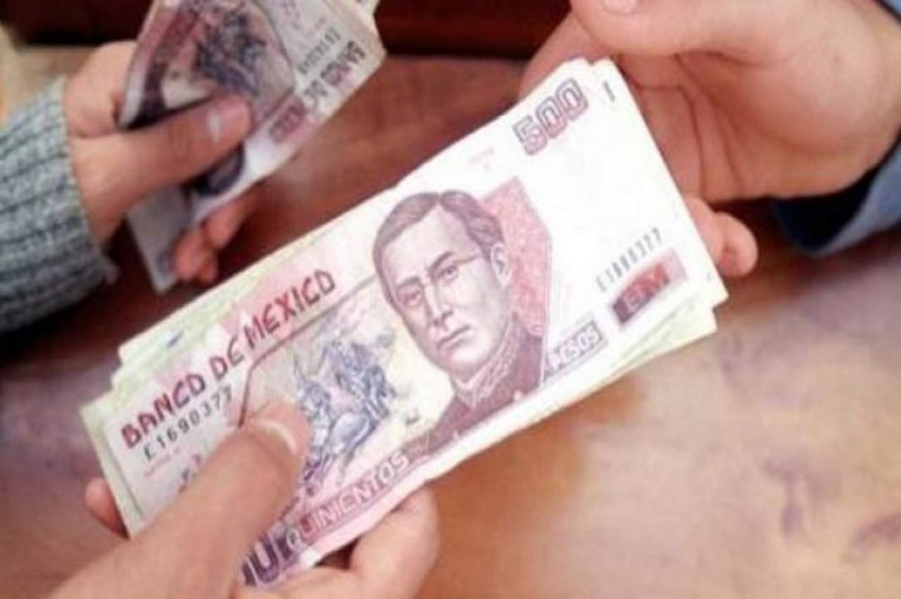 Refinanciamiento. Señala especialista que los mexicanos piden en preomedio 97 mil pesos. (ARCHIVO)