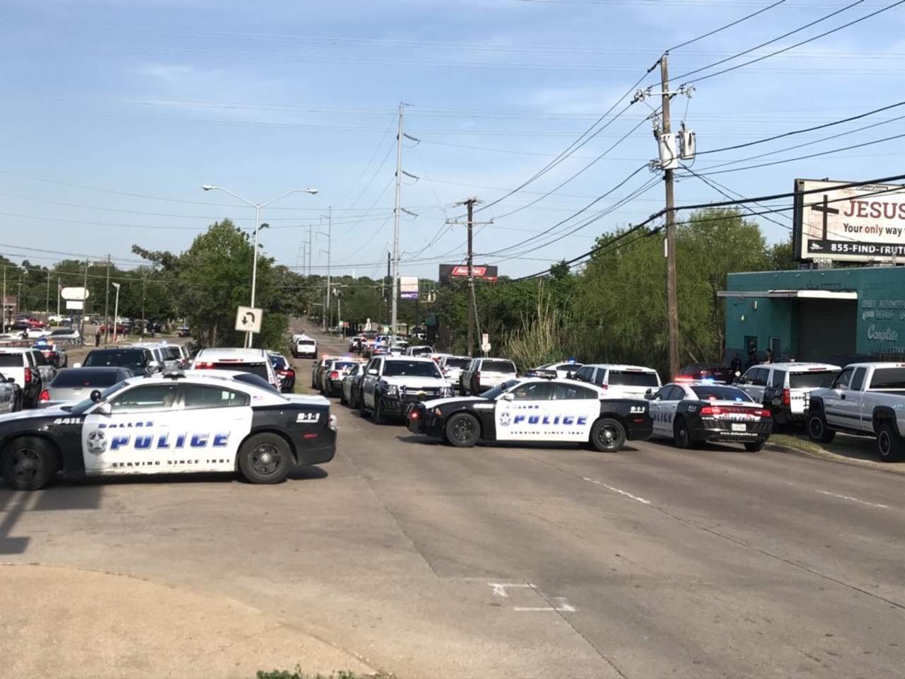 Un vocero del Departamento de Policía de Dallas confirmó un 'incidente importante' en la tienda y dijo que todavía es una 'escena muy activa'. Los hechos se registraron alrededor de las 16:00 horas locales (22:00 GMT). (ARCHIVO)