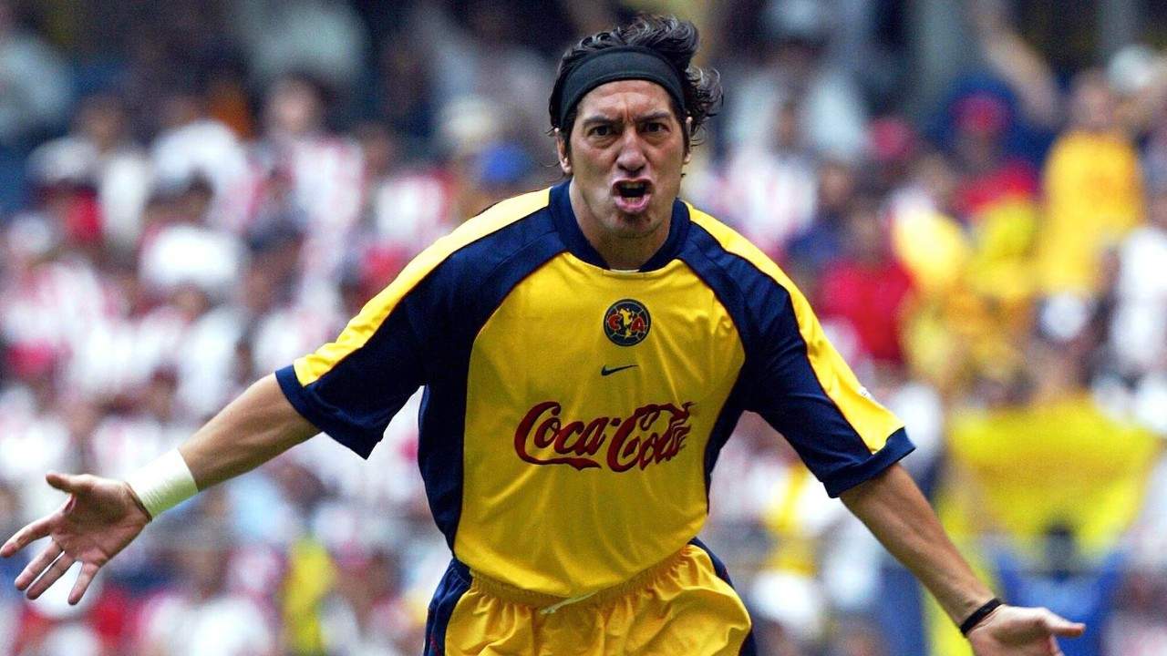 Iván Zamorano jugó para el Club América ente el 2001 y el 2003. (Especial)