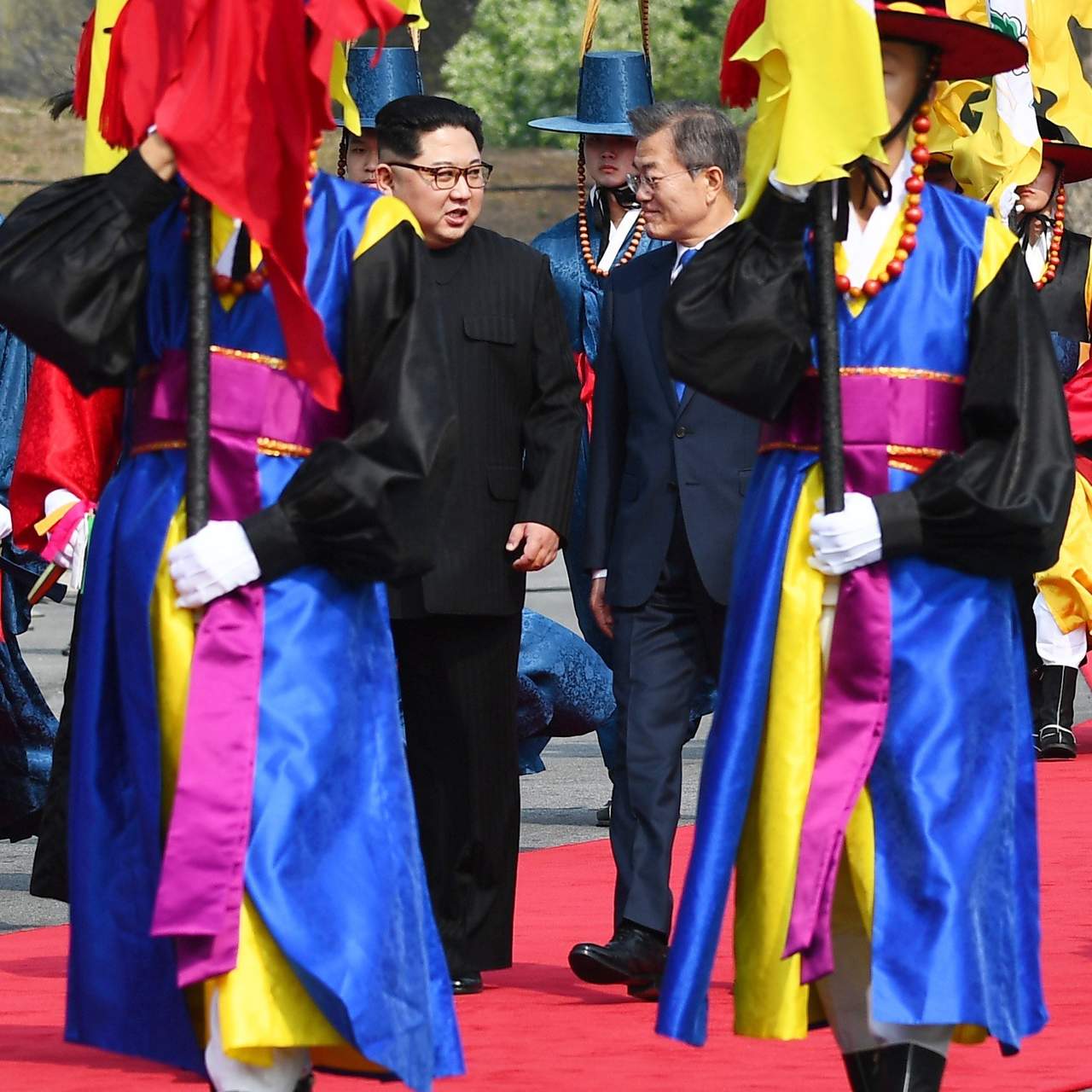 Kim se pronunció así durante su intervención al inicio de la histórica cumbre que celebra hoy con el presidente surcoreano, Moon-Jae in, en el lado sur de la frontera entre ambos países que permanecen técnicamente en guerra. (EFE)