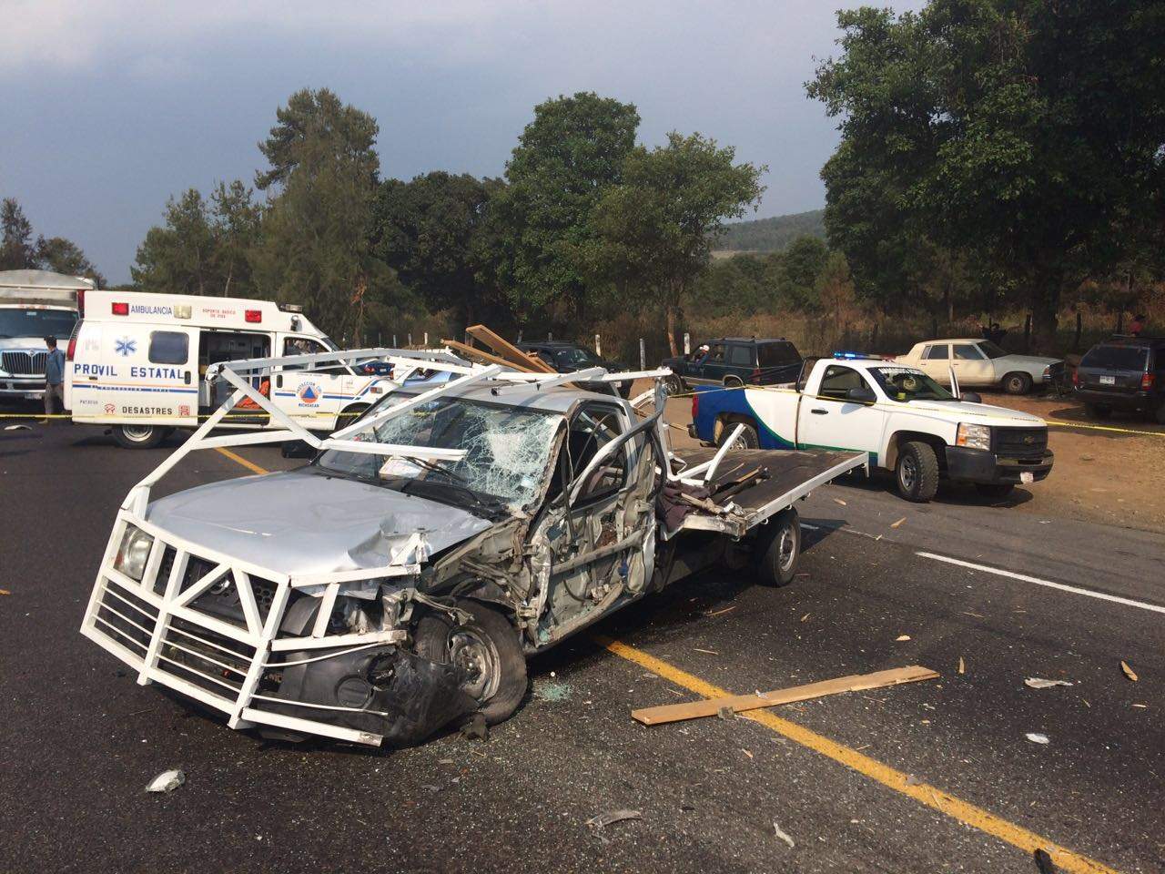 Un saldo de cuatro personas muertas dejó un accidente registrado en la autopista Siglo 21, confirmó la Secretaría de Seguridad Pública (SSP).  (NOTIMEX/TWITTER)