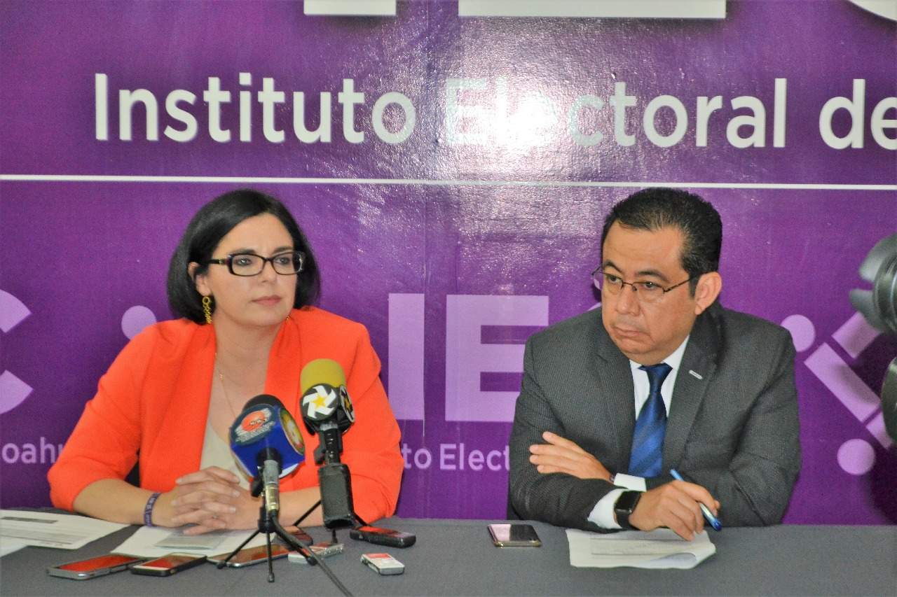 La consejera presidenta del IEC, Gabriela de León, indicó que las asociaciones están obligadas a reportar sus ingresos y egresos hasta el mes de marzo. (EL SIGLO DE TORREÓN)