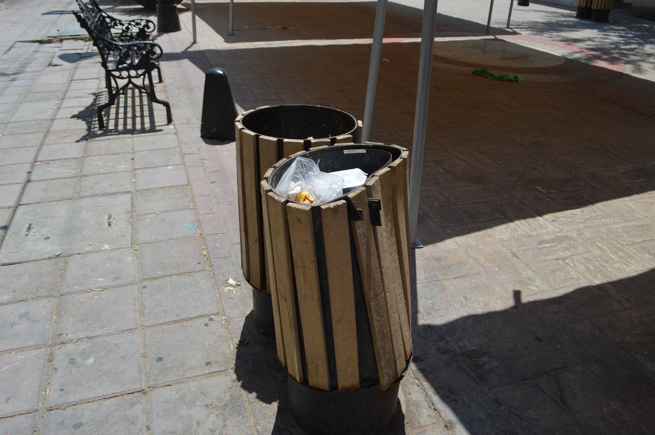 Recolecta. Varias veces al día se recolecta basura en algunas zonas de Lerdo debido al festival Lerdantino. (EL SIGLO DE TORREÓN)