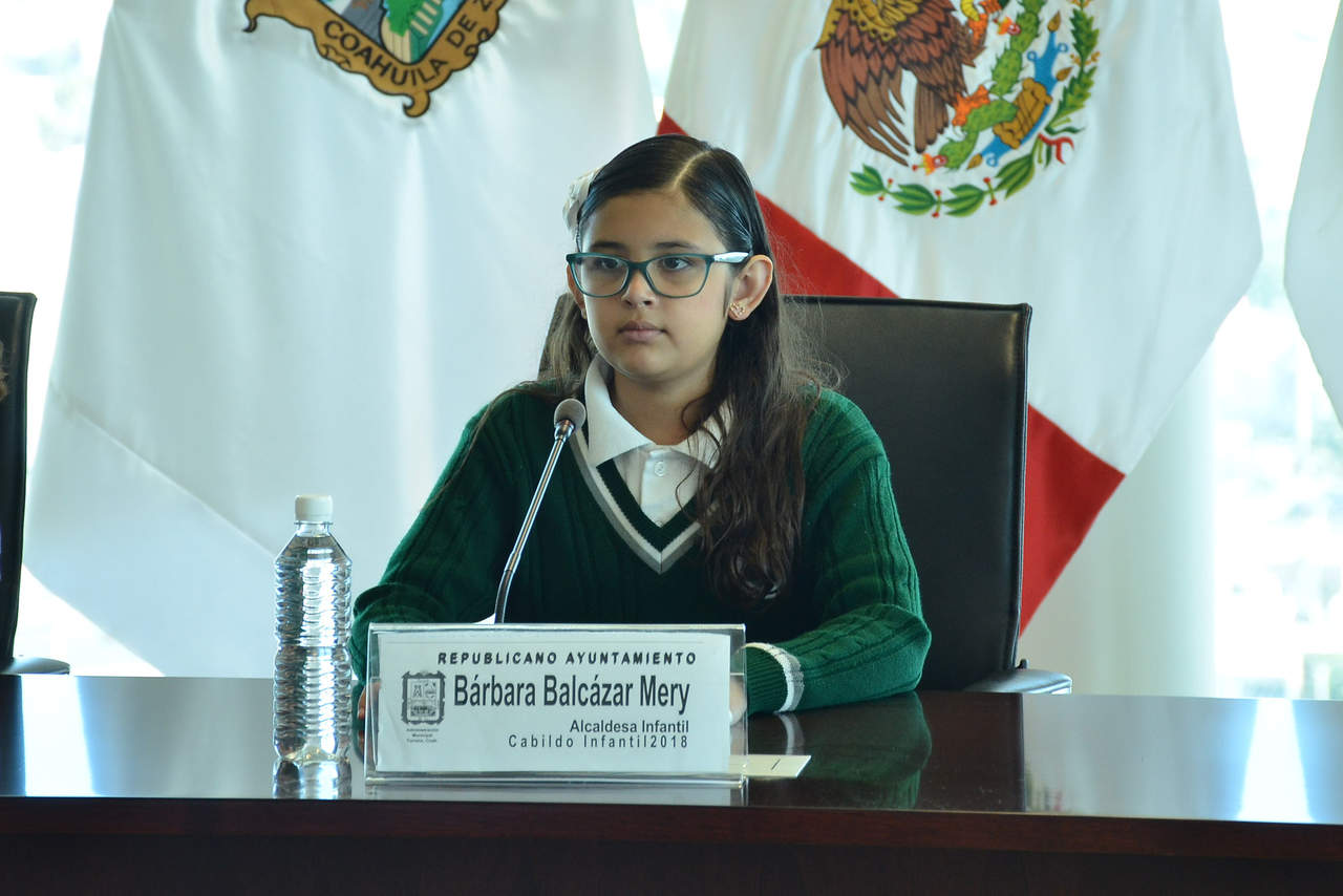 La alcaldesa infantil 2018 fue Bárbara Balcázar Mery. (FERNANDO COMPEÁN) 